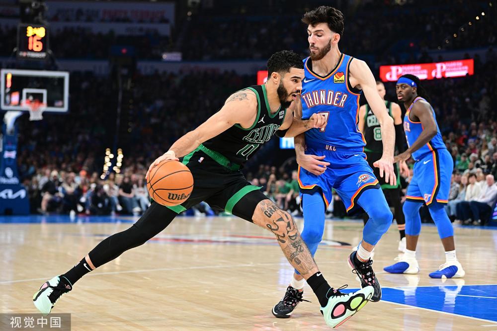 表现和令人 表现和令人